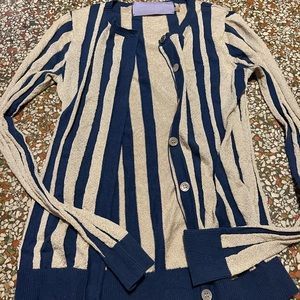 Vera Wang Lavender Label. Blue & silver w/subtle sheen. Holiday party perfect.